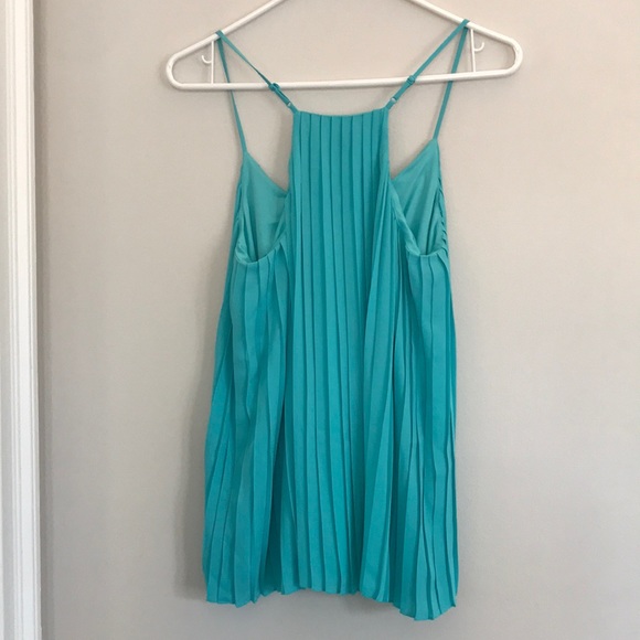 Express Tank Top - Picture 2 of 2